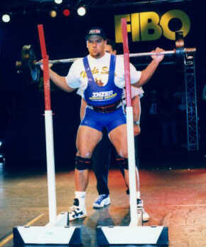 The Author Performing 100 reps with 100 kilos at FIBO (Photo Korte)